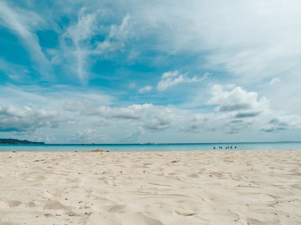 White Beach de Boracay, una de las mejores playas de Filipinas