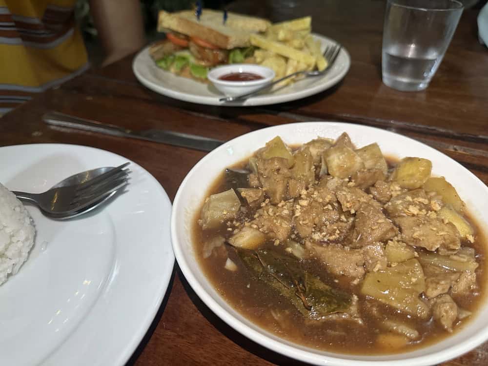Kusinero del Barrio restaurante Port Barton