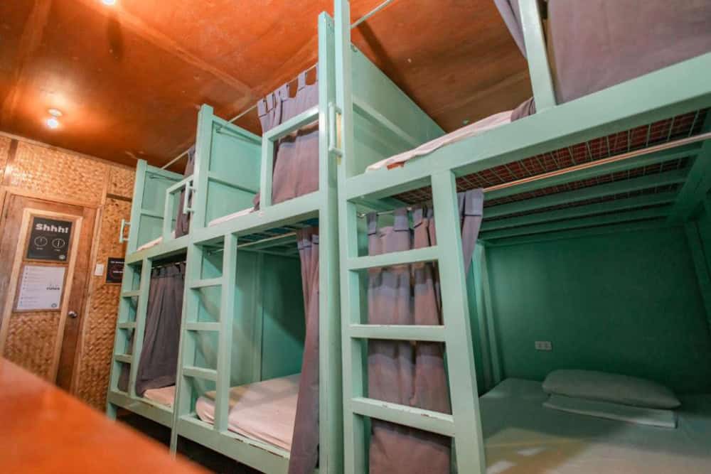 habitaciones mad monkey hostel el nido