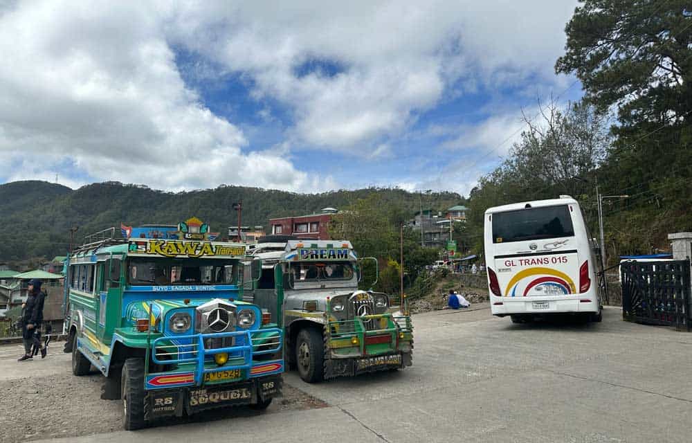 jeepney Sagada estación