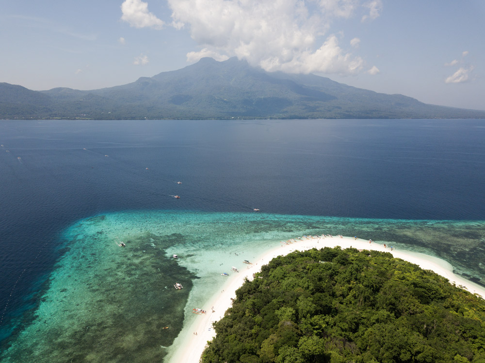 Mantigue Island y Camiguin