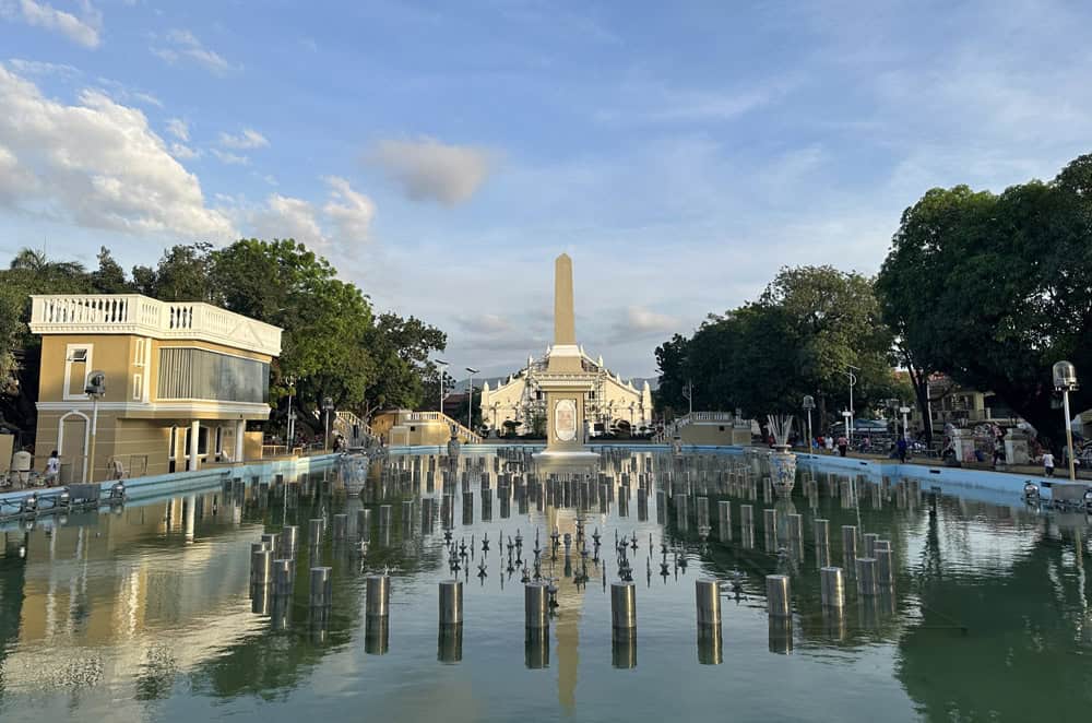 Plaza Salcedo y Dancing Fountain qué hacer en Vigan