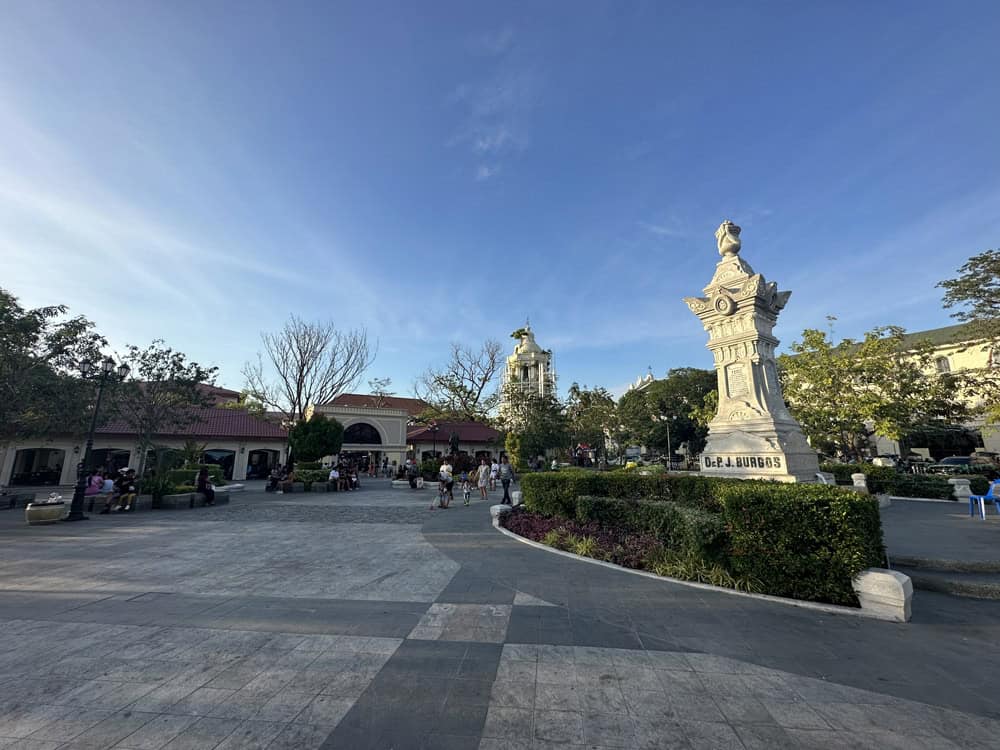 Plaza Burgos en Vigan qué ver